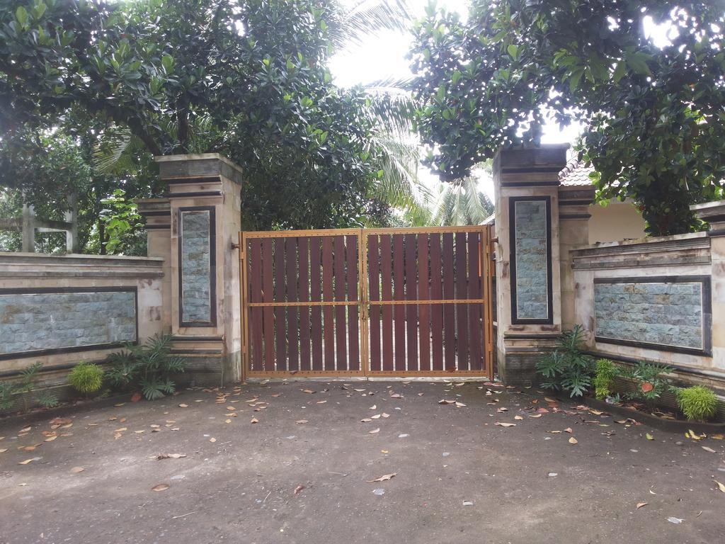 Gede'S Homestay Tejakula Exterior photo